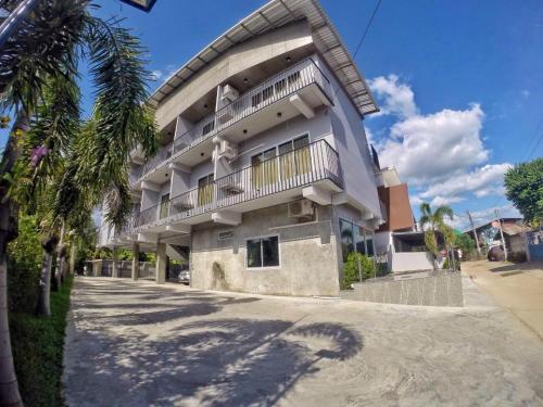 โรงแรมอาภรน์ศิริ (Apornsiri Hotel)