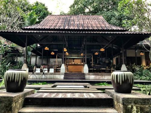 วนธารา รีสอร์ท (Wanathara Resort)